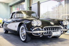 08-August-–-umer-–-Urs-Blumer-–-Little-black-and-white-Corvette